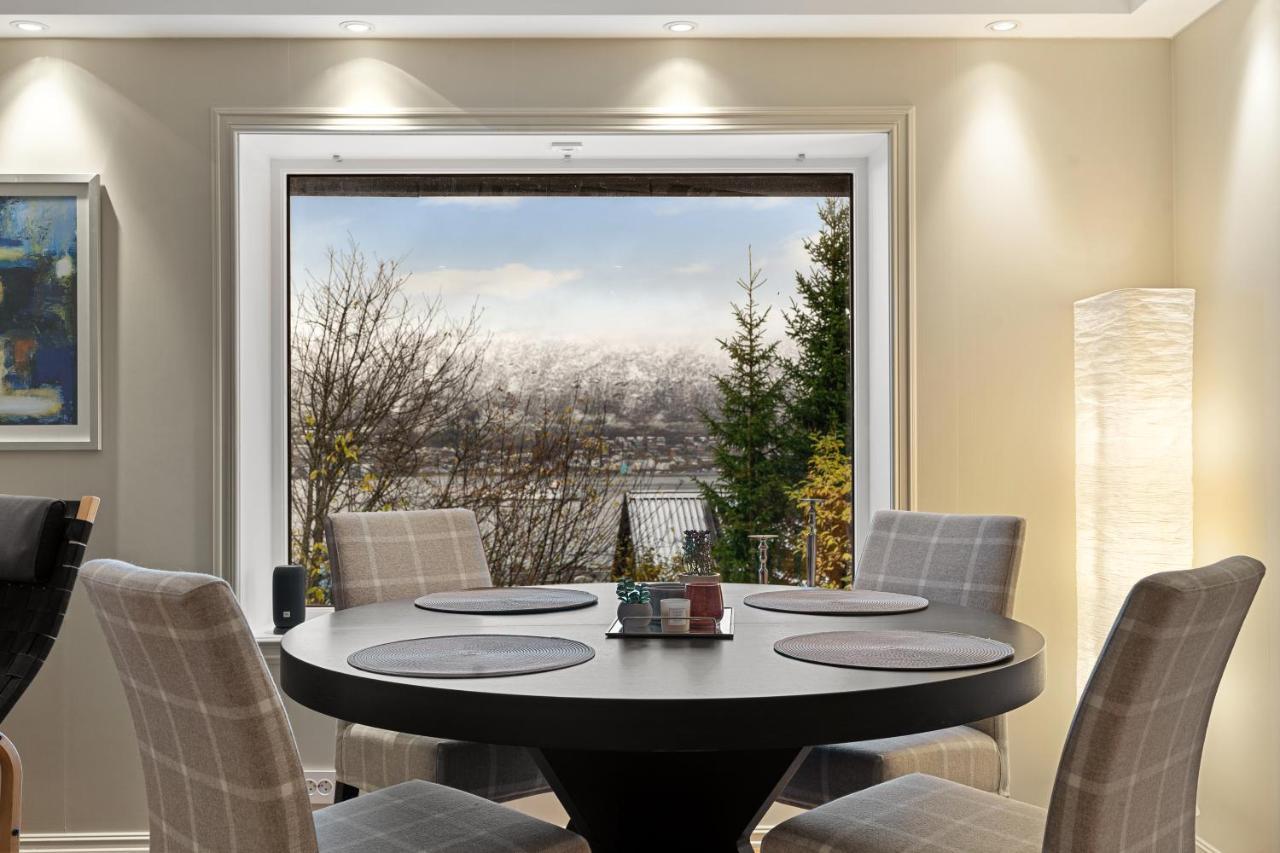 Cozy Elegant 2Bedroom Apt W/Parking And Nice View Tromsø Kültér fotó